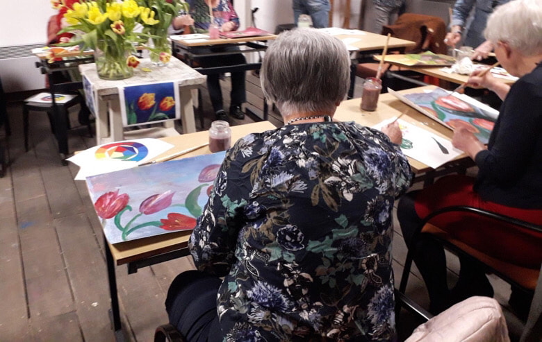 Project Kunstgoed wil senioren laten genieten van kunst Bommelerwaard