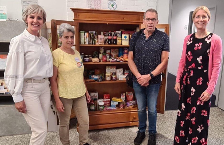 Voedselkast in bieb Kerkdriel officieel geopend Kerkdriel