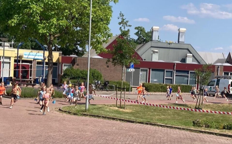 Kinderen OBS Den Boogerd in actie voor Dierenopvangtehuis Aalst