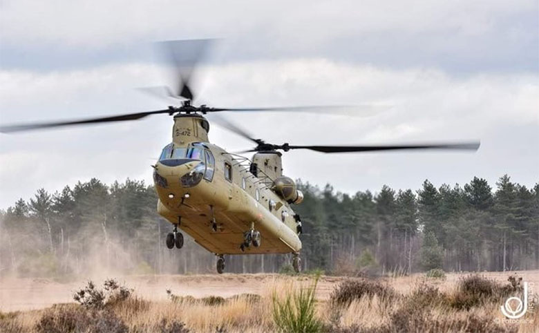 Heli’s Vliegbasis Gilze Rijen oefenen in Zaltbommel