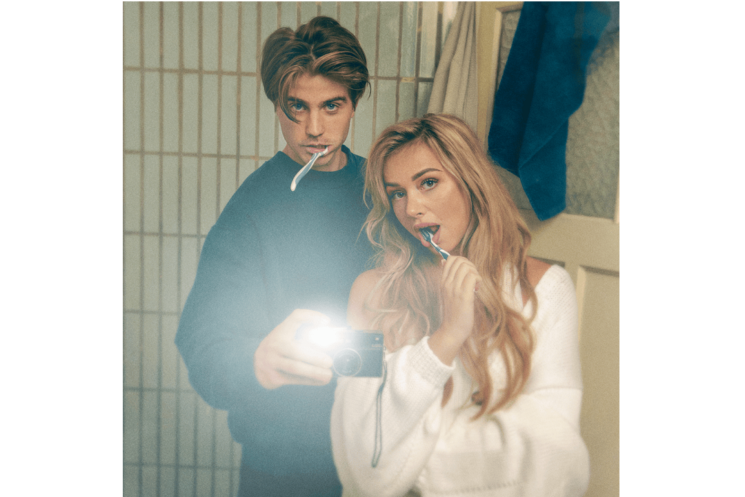 Flitsfeitje: Dat Hadden Wij Moeten Zijn van Maksim & Emma Heesters