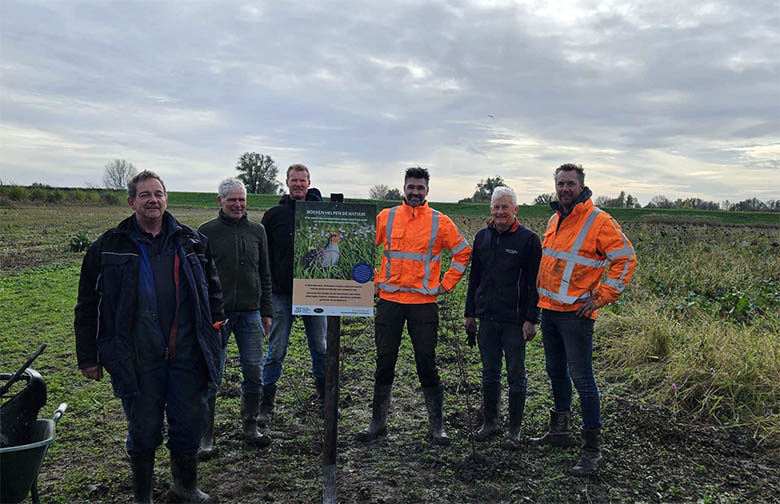 De Capreton plant 1700 m2 bosplantsoen aan Velddriel