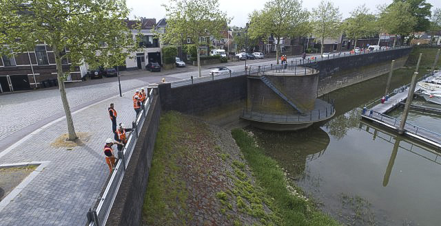 Waterschap oefent opbouwen flexkering Zaltbommel