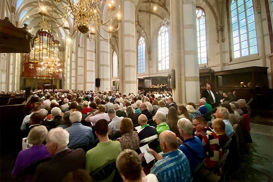 Nederlands Johannes de Heer koor geeft geslaagd concert Sint-Maartenskerk