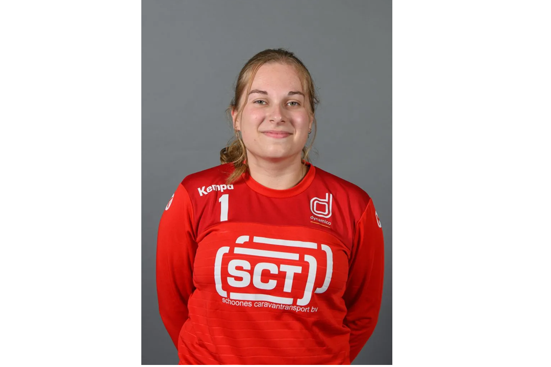 Astrid en Femke nemen in stijl afscheid van dames 1