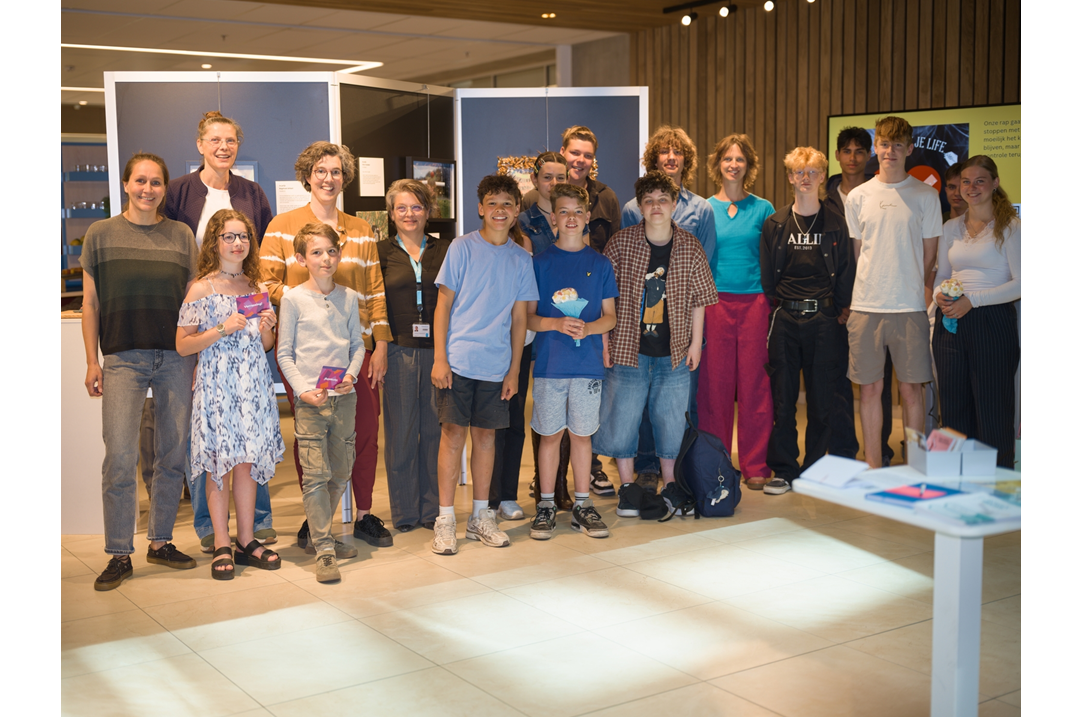 Opening tentoonstelling Kunstwedstrijd roken wapen en stoppen