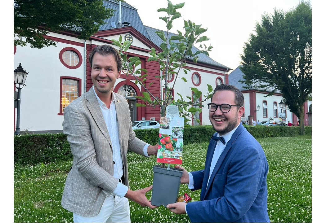 Brandweer Dillenburg neemt deel aan ‘Buren bij Kaarslicht’