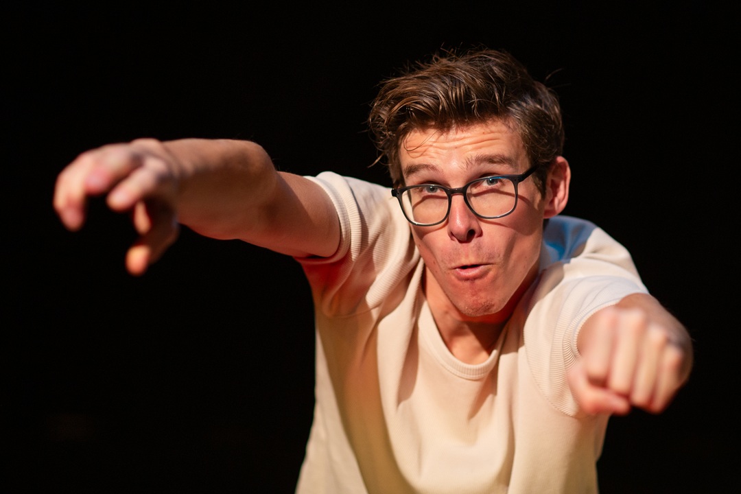 Cabaretier Remy Evers op 1 november naar Acropolis Megen