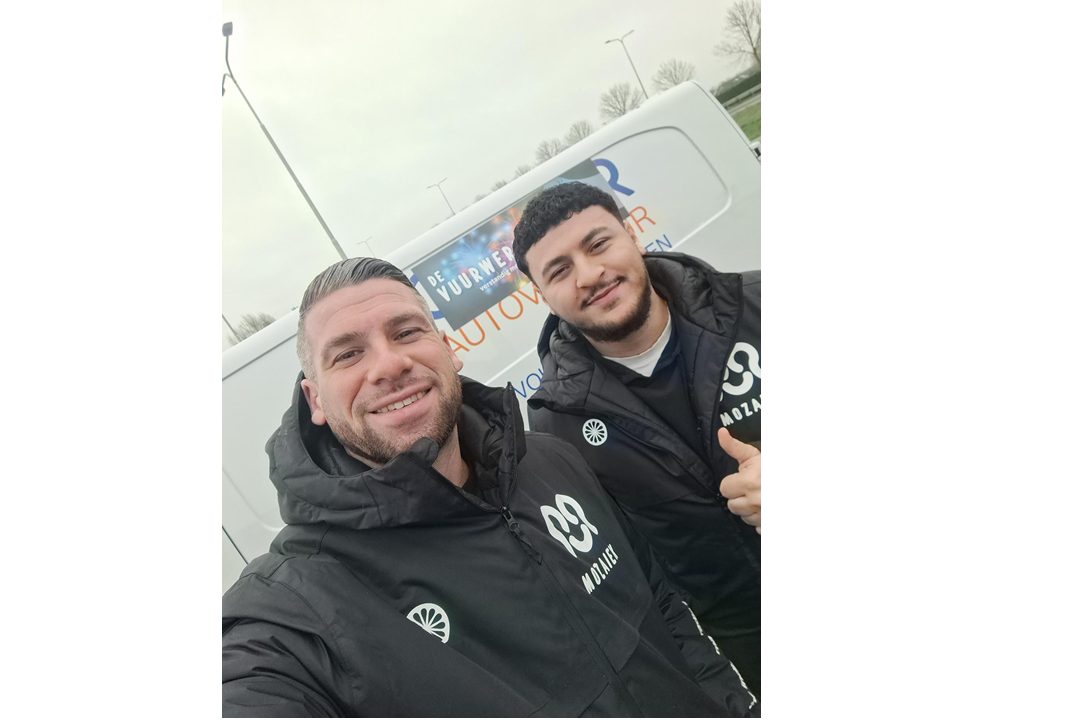 Vuurwerkbus weer op pad!