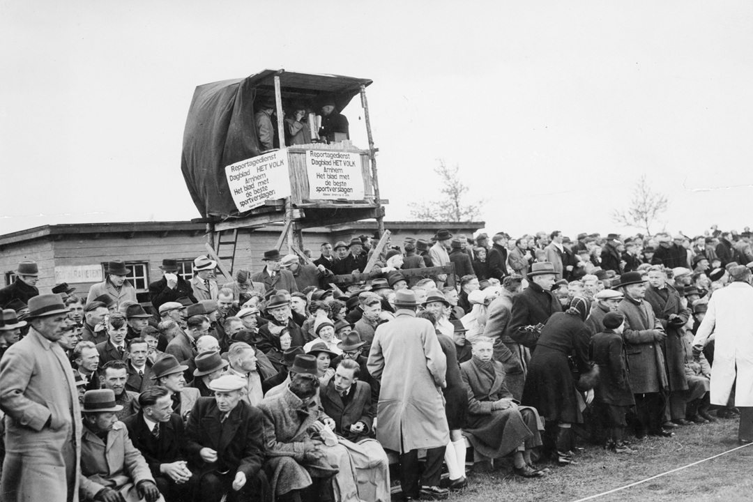 Boekpresentatie 'Meneer, het is oorlog