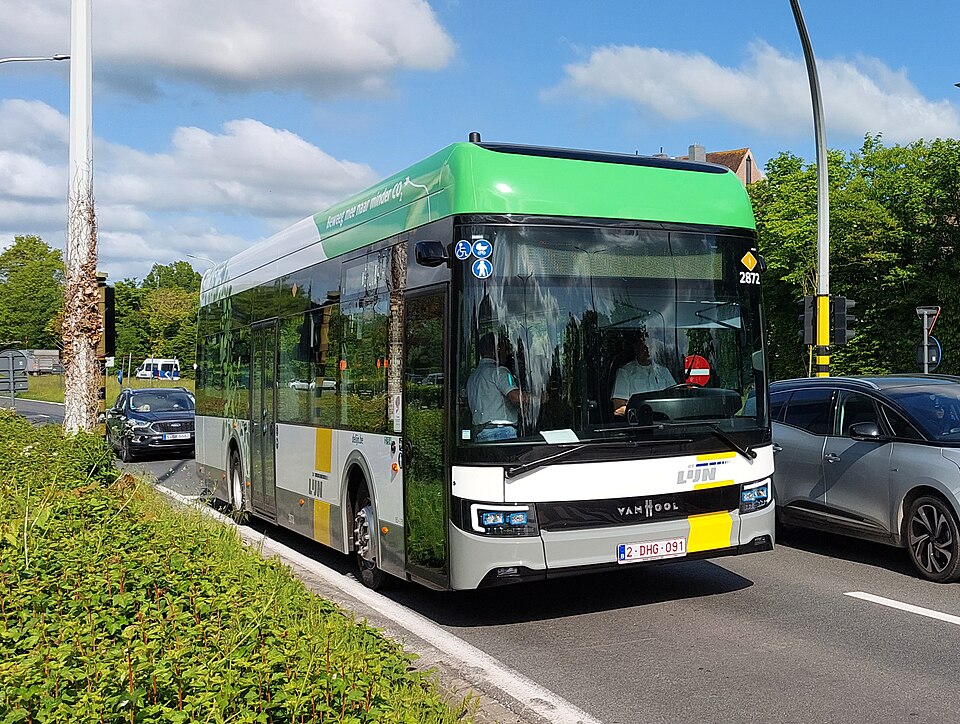 Ook chauffeur De Lijn in Anzegem betrapt met gsm