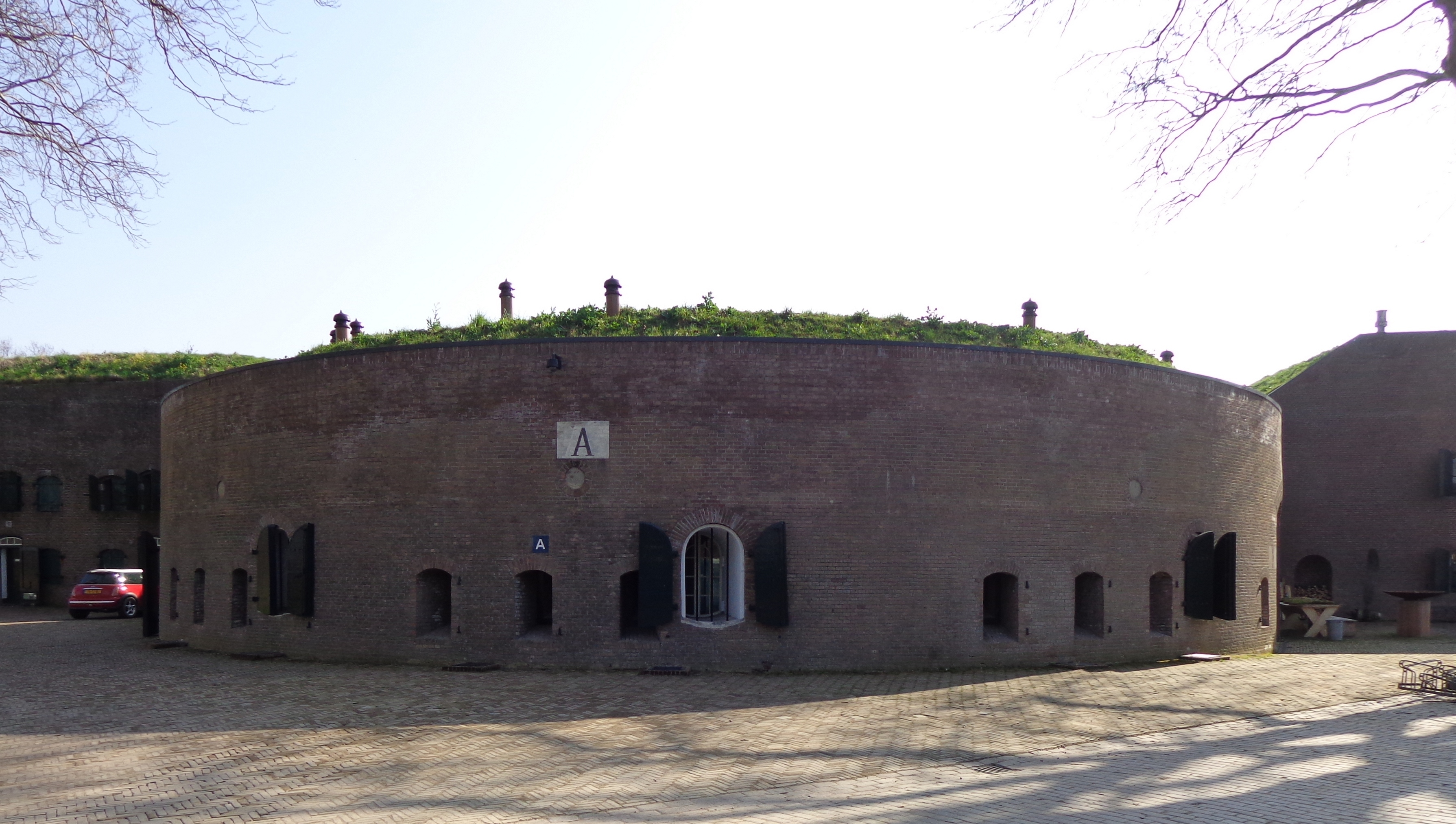 Waterliniepaspoorten gepresenteerd op Fort Altena