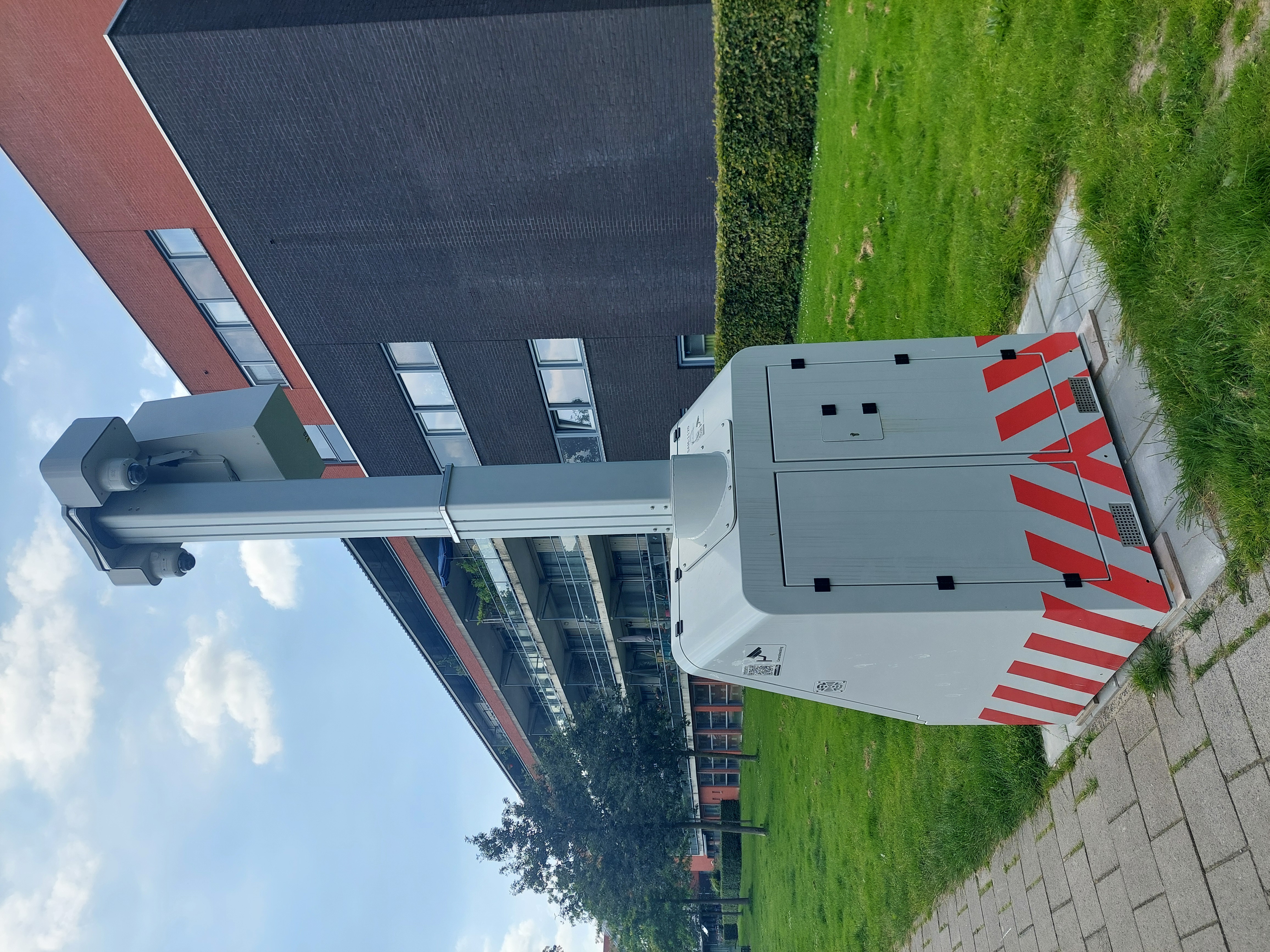 Mobiele flitspaal geplaatst aan Karel de Grotelaan