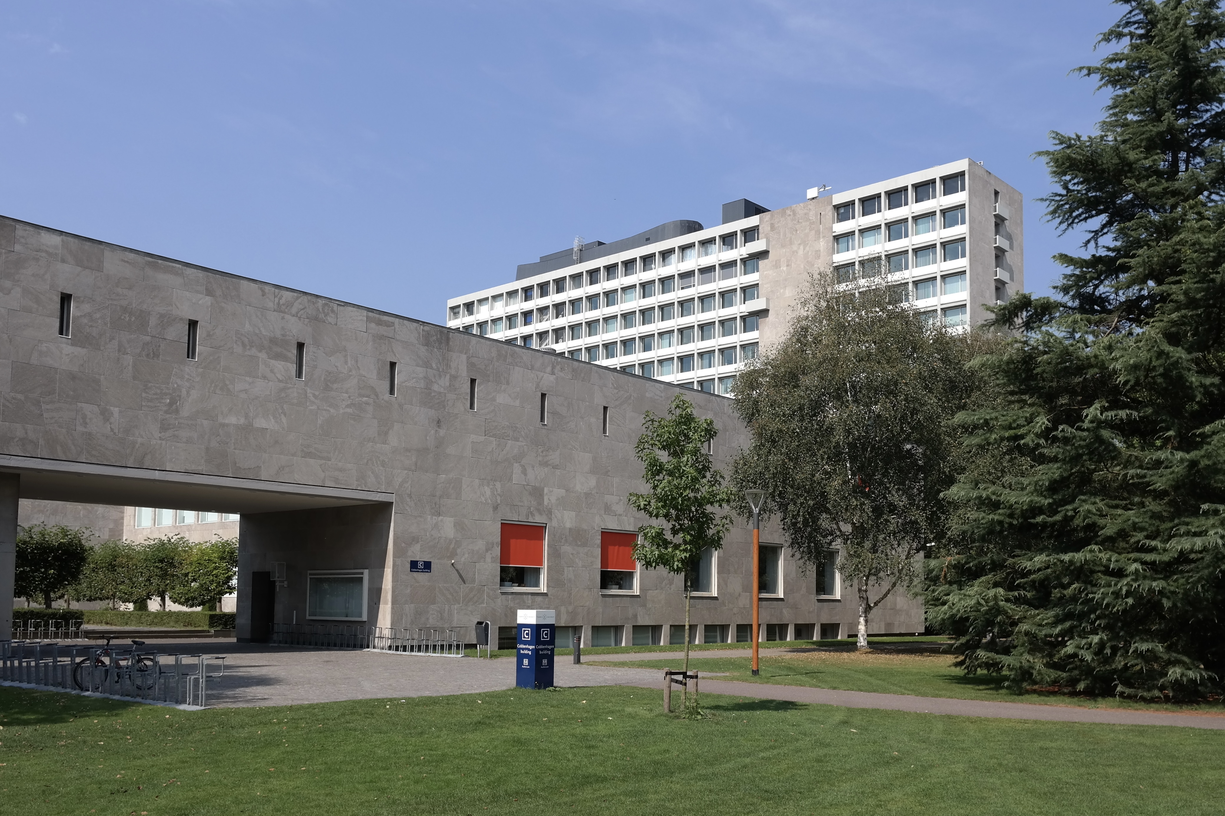 Amerikaanse hoogleraar gaat Tilburgse democratie onderzoeken